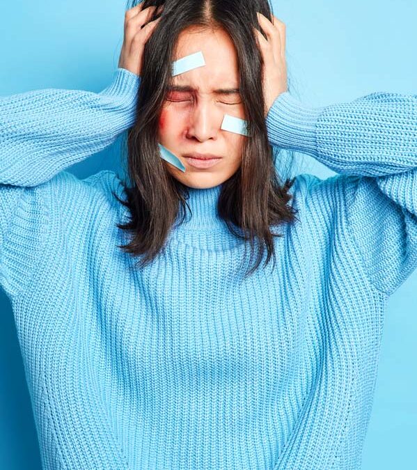 میگرن را چگونه تشخیص دهیم؟ | علائم میگرن را می‌دانید؟